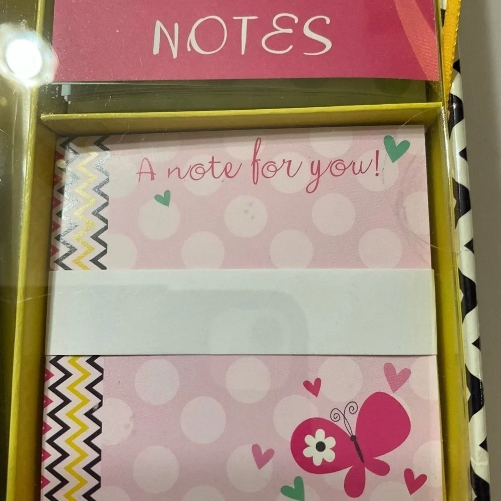 Scholastic Inc. Stationery Set Pink Light Design Ages 8 & Up Pink Turquoise